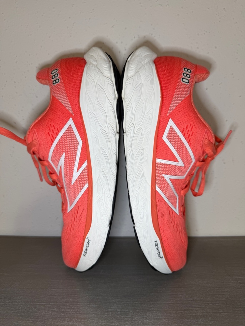 New Balance 880 v14 Running Shoes Sneakers Womens Size 8 Orange White Athletic - Picture 4 of 9